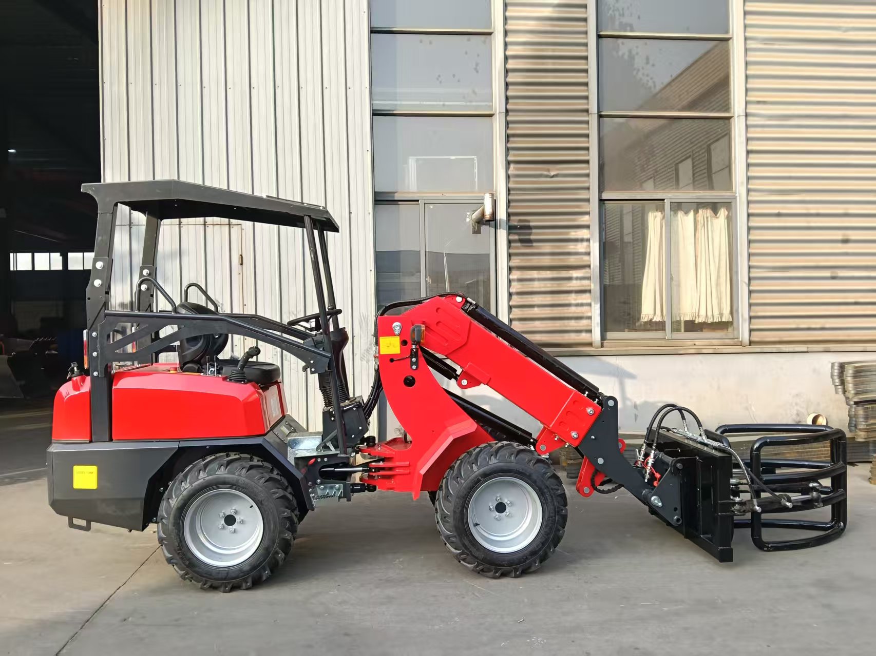 Nicosail KZL918 2100kg Mini Ła – Skid Steer Loader recenzja i cena